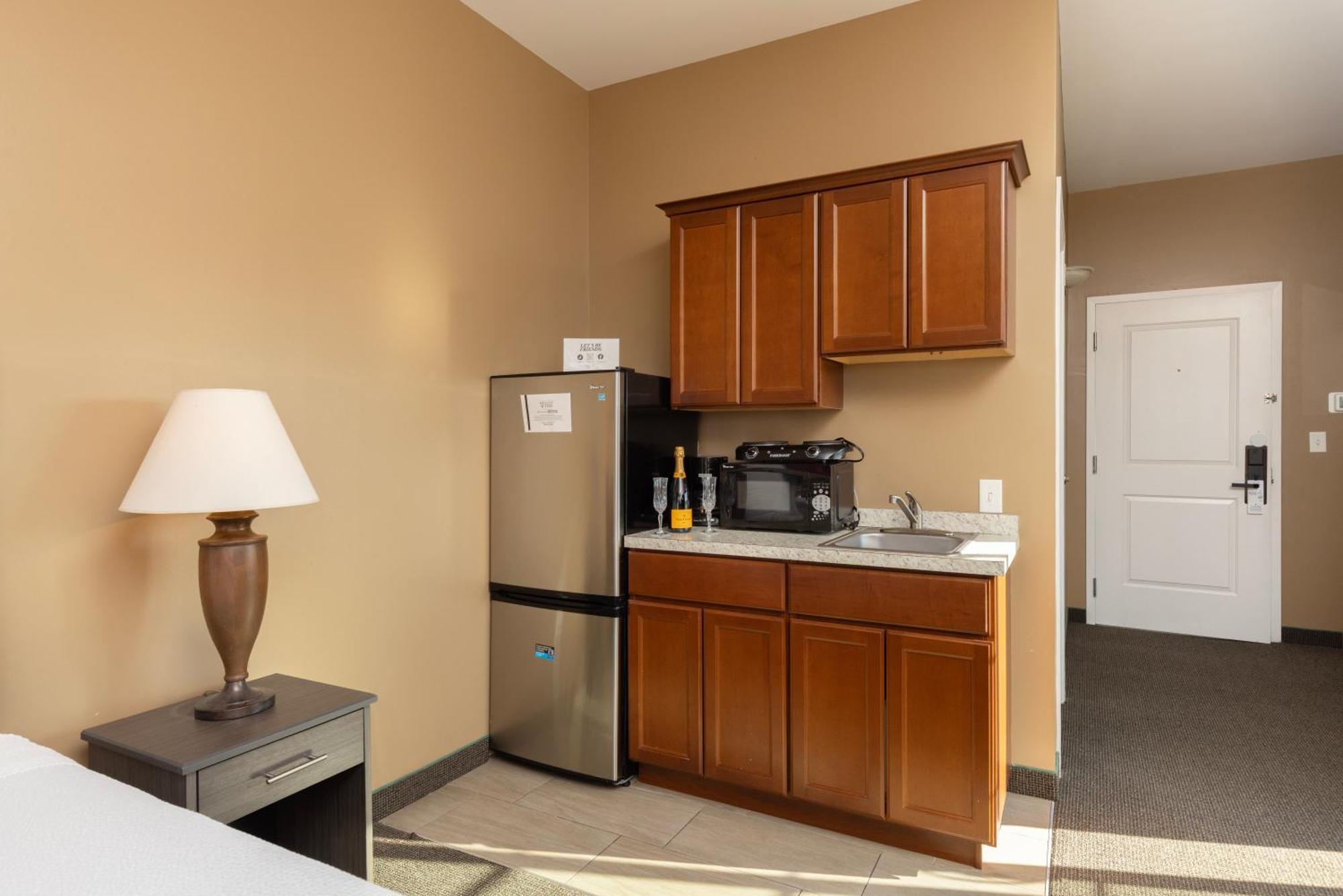 Brinton Suites Уэст-Честер Экстерьер фото