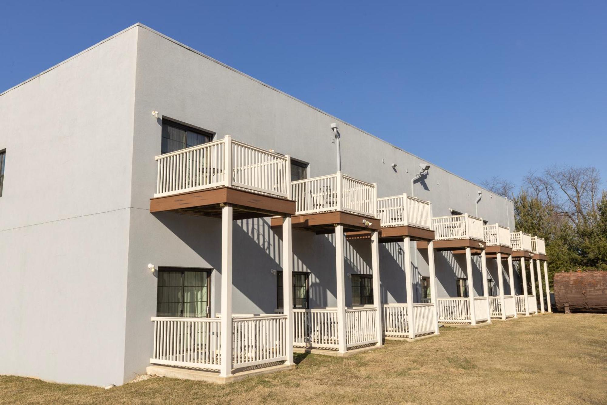 Brinton Suites Уэст-Честер Экстерьер фото