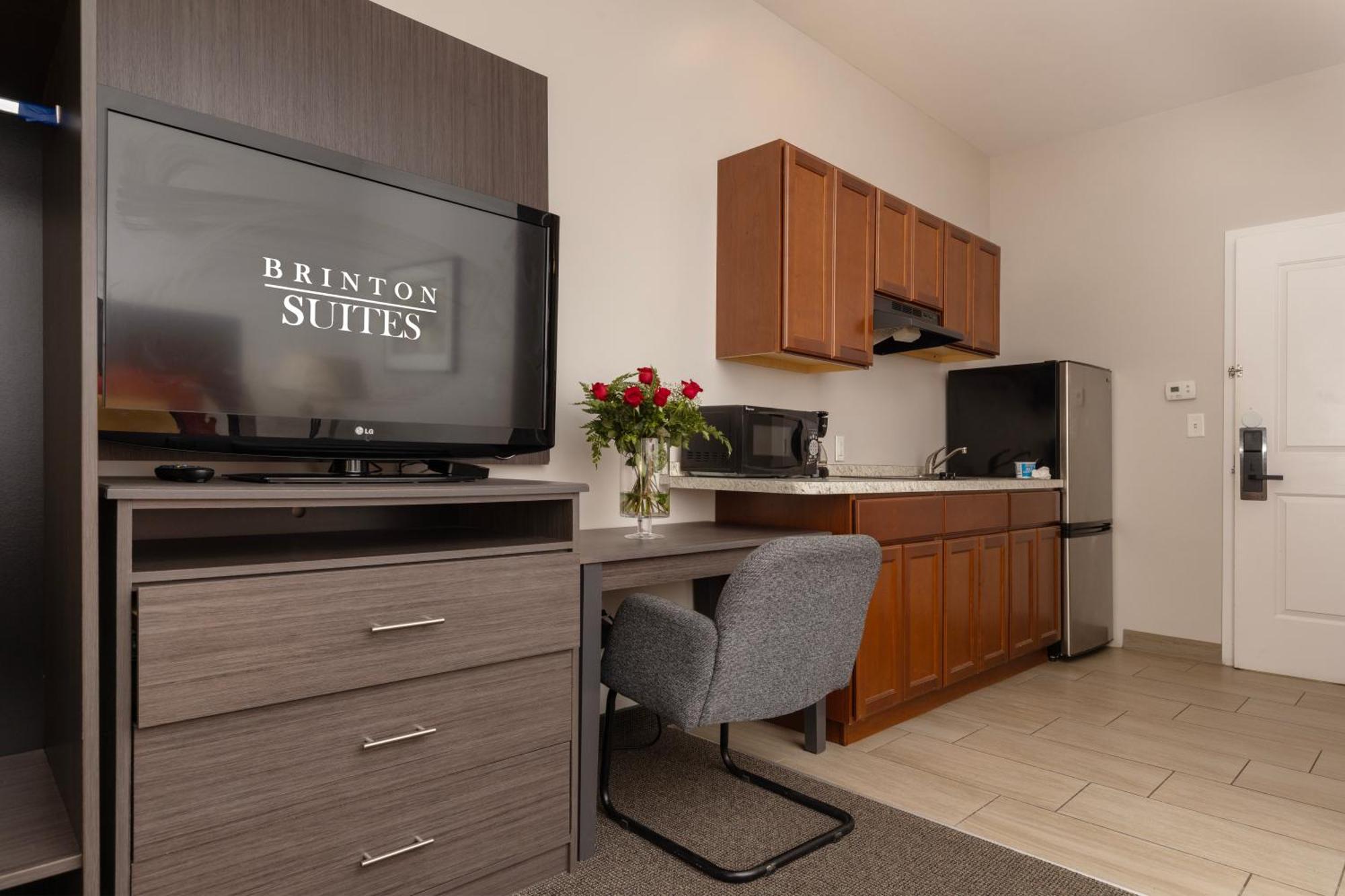 Brinton Suites Уэст-Честер Экстерьер фото